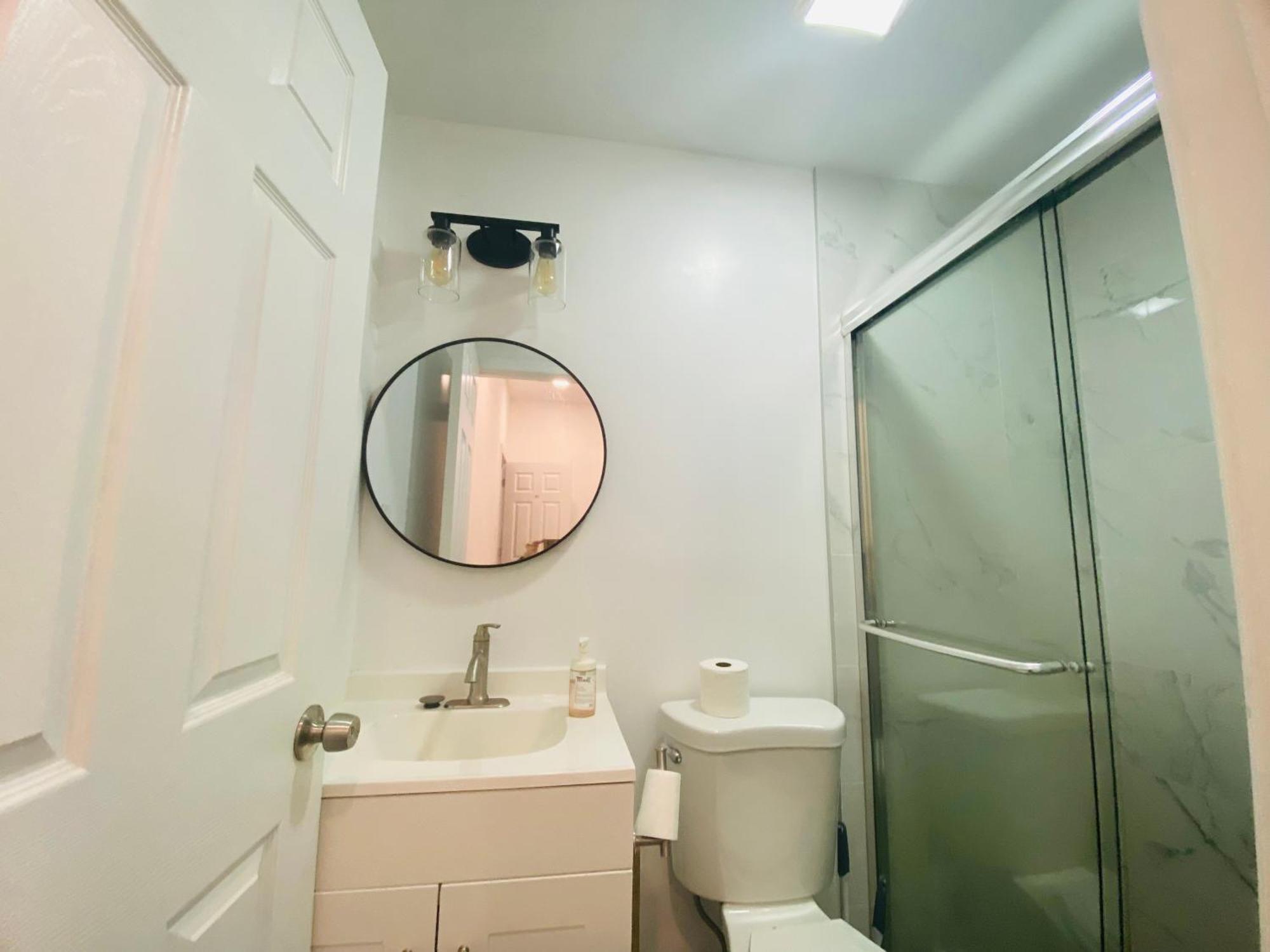 Oui On Ludlow - Entire House And Private Rooms In University City Philadelphia Exteriör bild